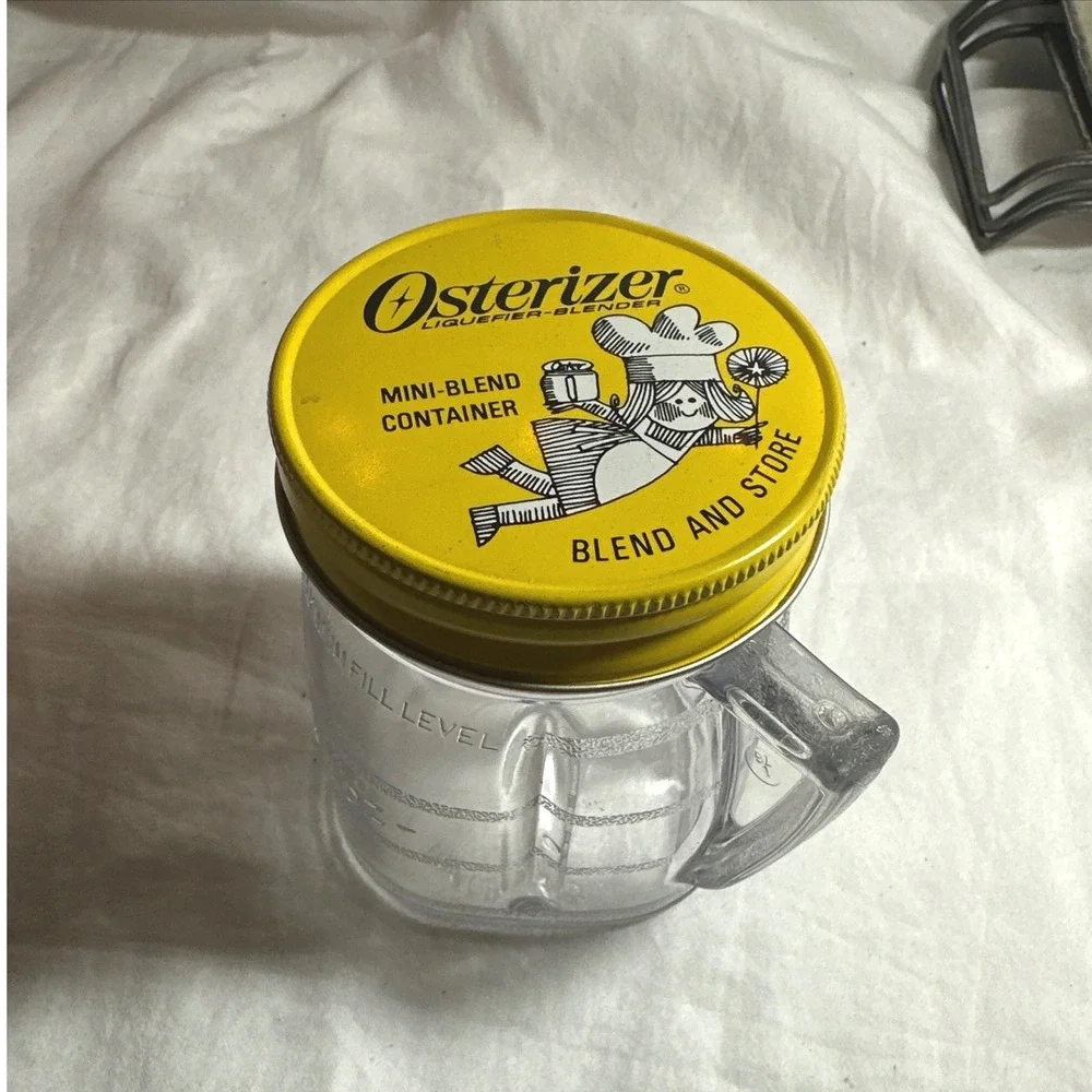 Osterizer Mini-Blend Container 4oz Clear Excellent Set of 2 With Lids